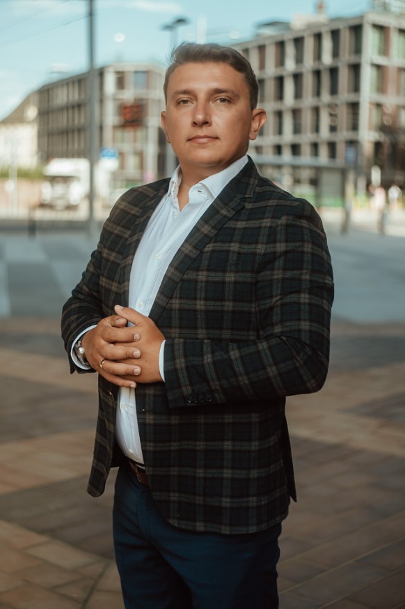 profilowe w marynarce